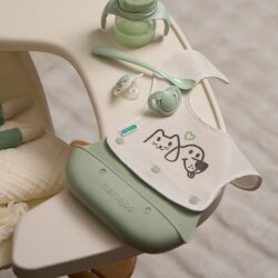 Lätzchen aus Silikon & Stoff zum Falten | 2-in-1 Powder Green + Stoff-Lätzchen Geschenk - 3