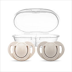 Ortodontik Emzik Seti 0 Ay+ Light Beige & Light Gray | İkili, Silikon, Damaklı | Sterilizasyon & Saklama Kabı Hediyeli - Mamajoo
