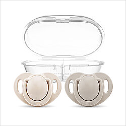 Ortodontik Emzik Seti 12 Ay+ Light Beige & Light Gray | İkili, Silikon, Damaklı | Sterilizasyon & Saklama Kabı Hediyeli - Mamajoo